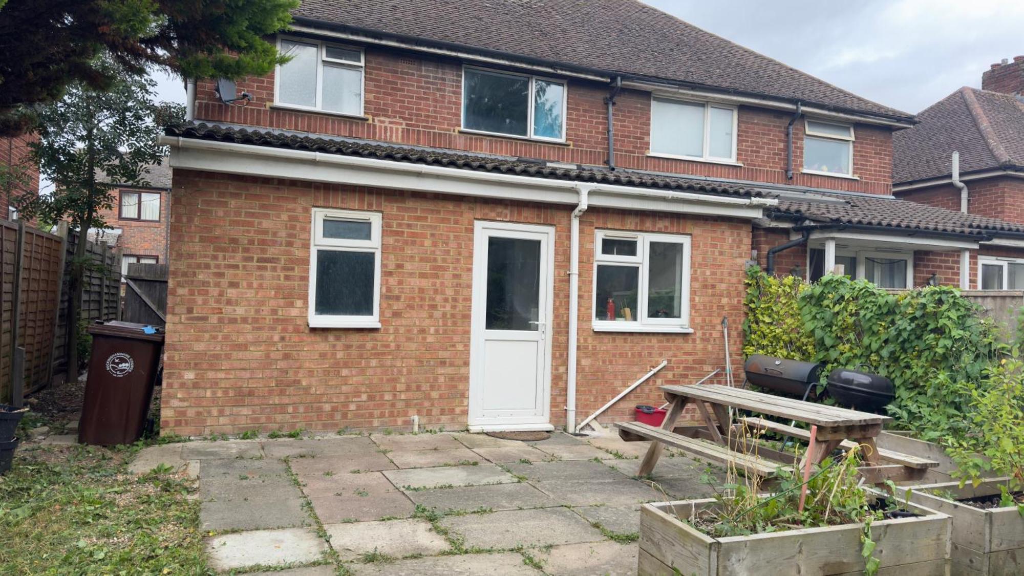 4Bedroom House At Town Centre With Free Driveway Parking Aylesbury  Exterior foto